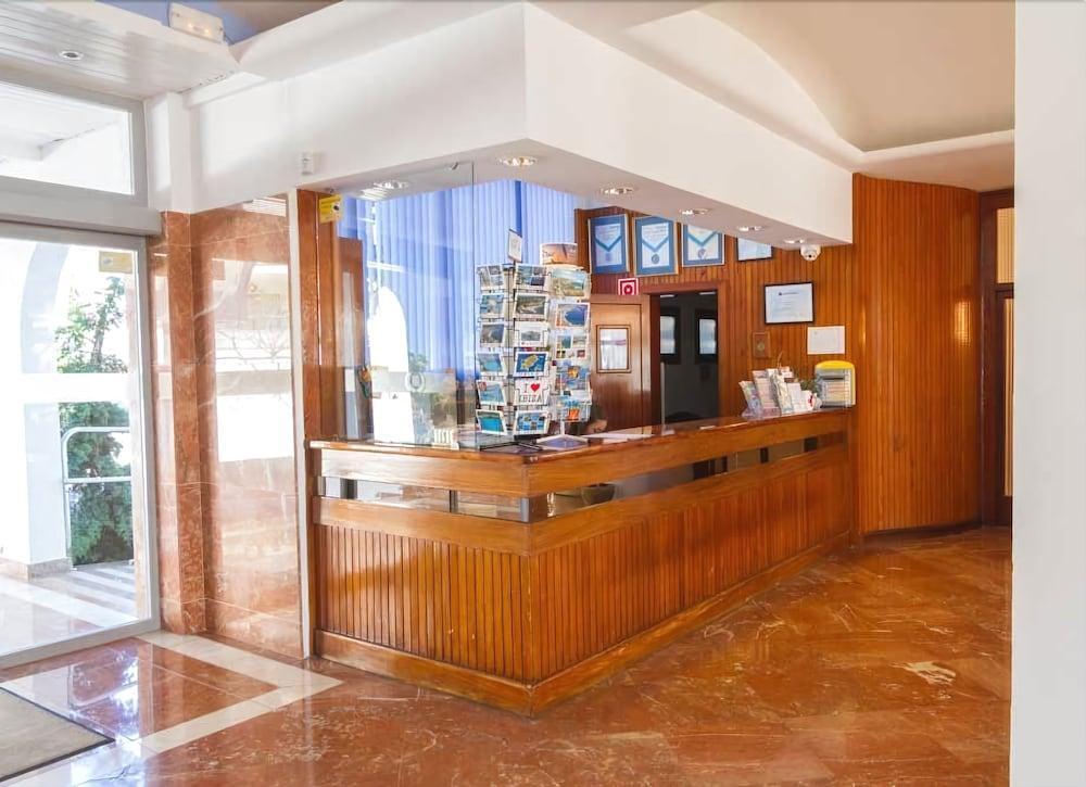 Hotel Riomar, Ibiza, A Tribute Portfolio Hotel Santa Eularia des Riu Exteriör bild